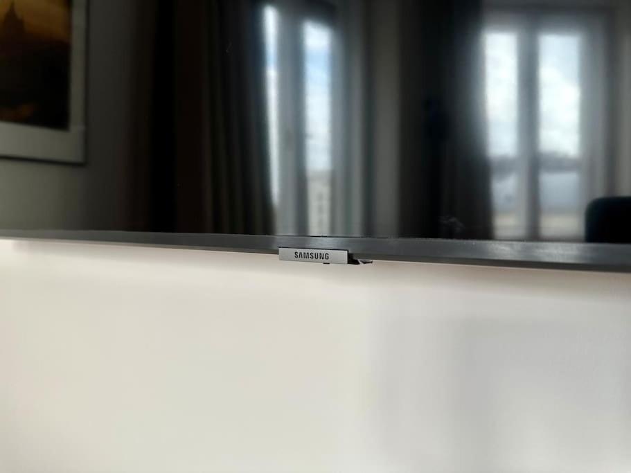 Premium Apartment By Hi - Central 2 Bedroom - Best View บูดาเปสต์ ภายนอก รูปภาพ